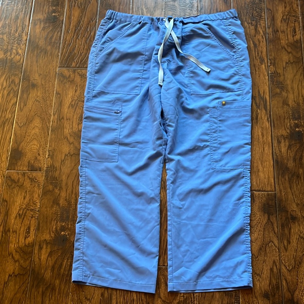 FIGS cargo style scrub bottoms, size XXL